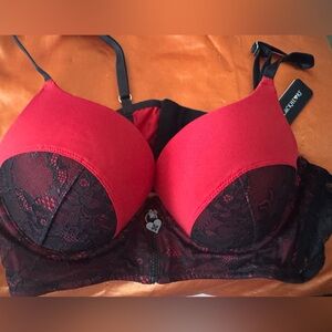 Blackheart Push it up to the extreme molded UW red/blk padded Bra - Size 36B-NWT